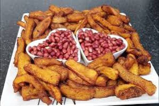 Kelewele with groundnut