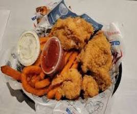 Fish basket with potato chips